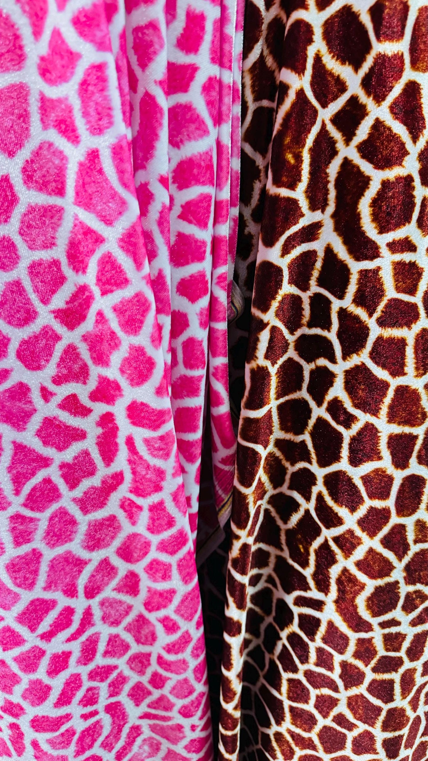 Giraffe Exotic design print on good quality of stretch velvet 4way 58/60" Sold by the YD. Ships worldwide from Los Angeles California USA.