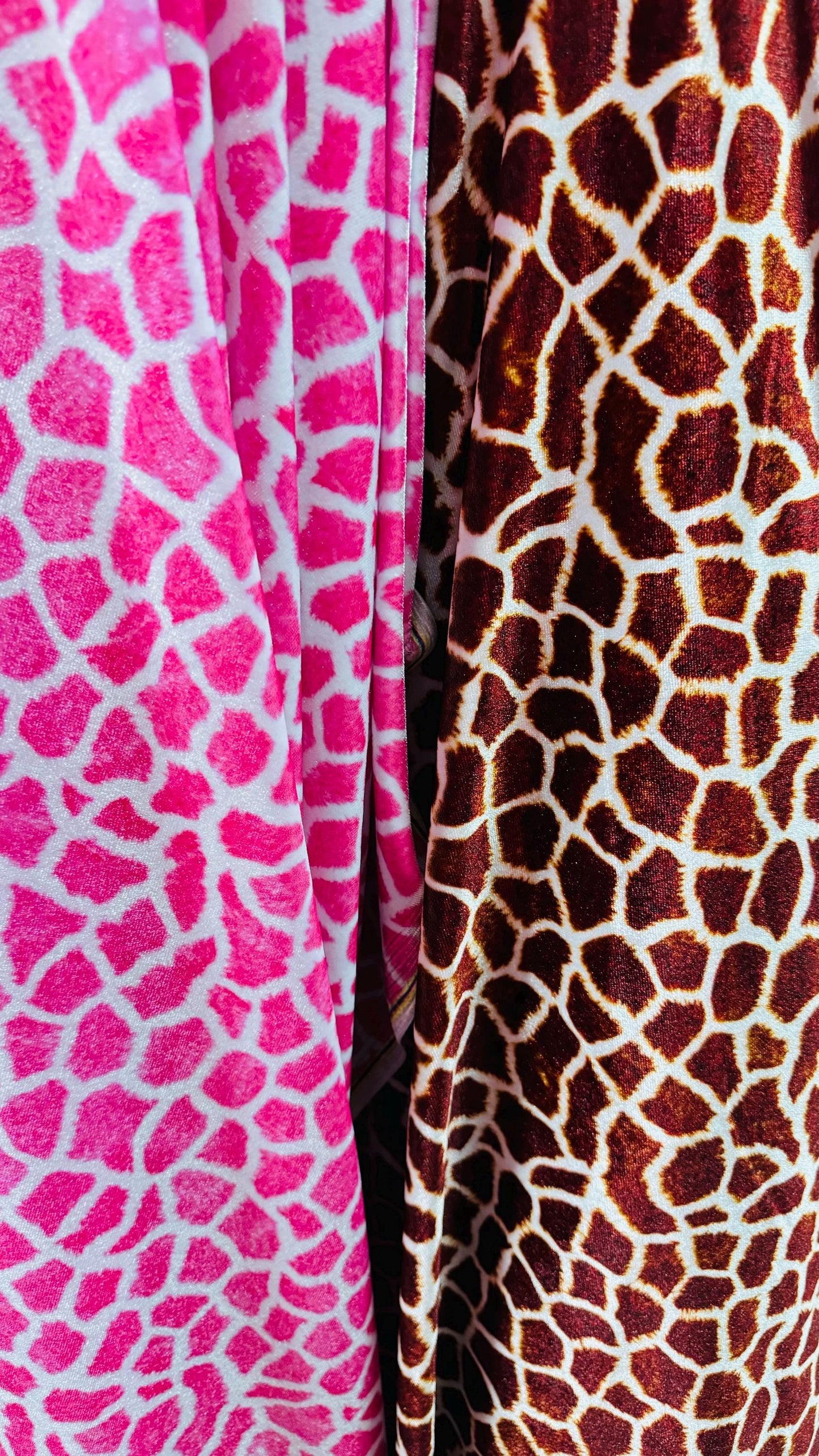 Giraffe Exotic design print on good quality of stretch velvet 4way 58/60" Sold by the YD. Ships worldwide from Los Angeles California USA.