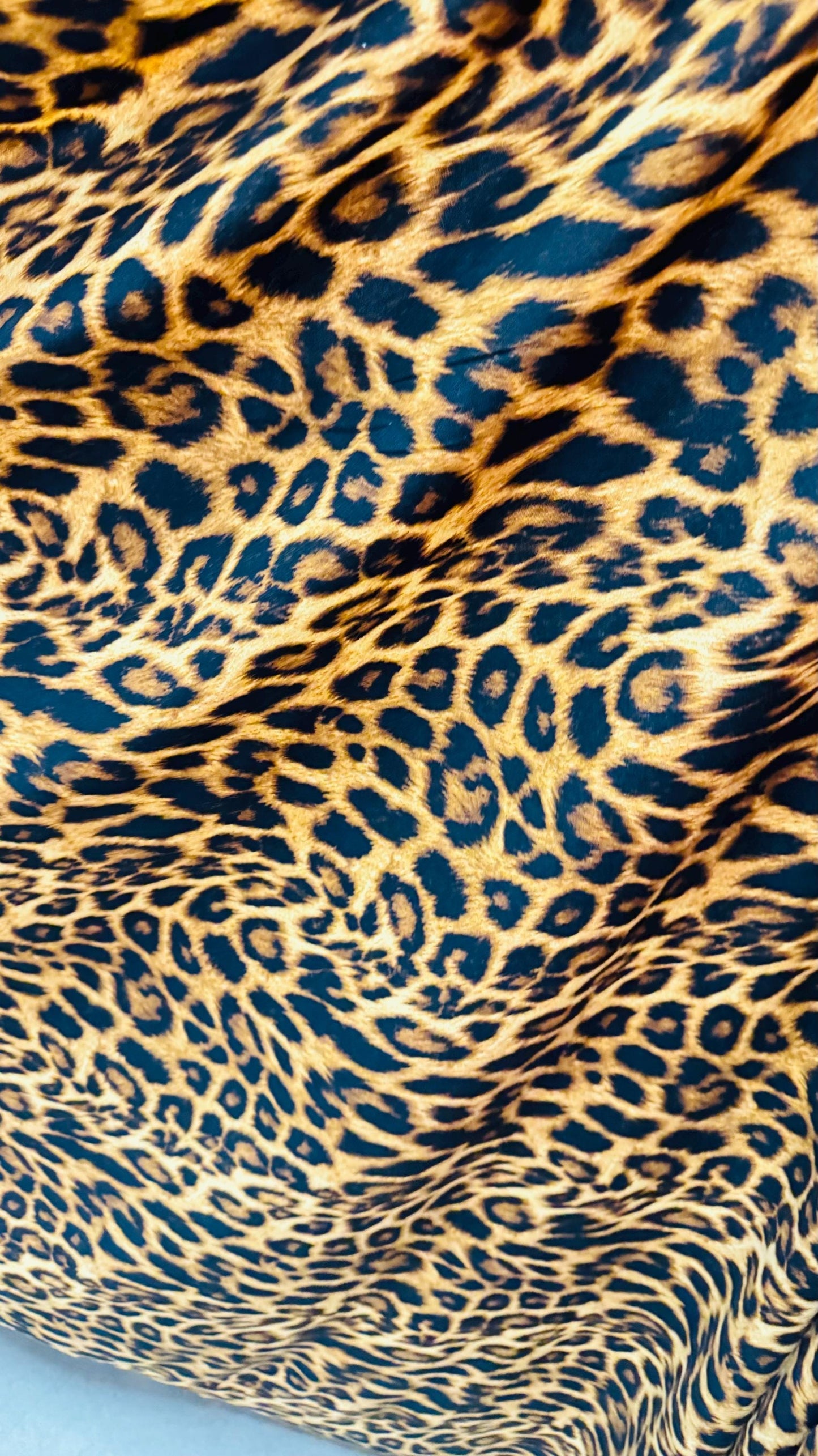 New leopard print Brown/Gold on brush poly spandex 4way stretch 58/60" Sold by the YD. Ships worldwide from Los Ángeles California USA.