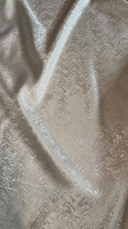 New Metallic Brocade Wavy design Non Stretch Ivory color 110” Sold by the YD. High quality fabrics by AlexLAFabrics