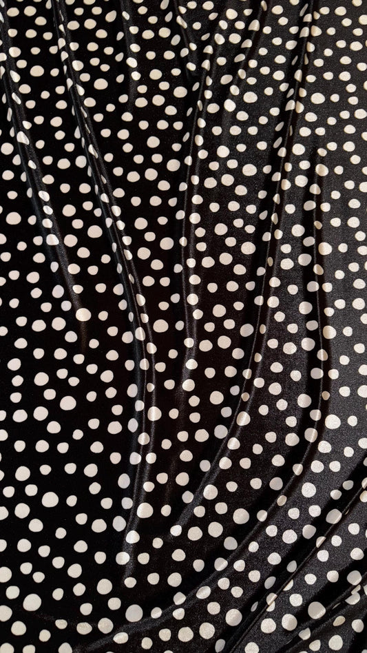 Pebbles design black/white on stretch luxury silky velvet 58/60” Sold by the YD. Ships Worldwide from Los Angeles California USA.