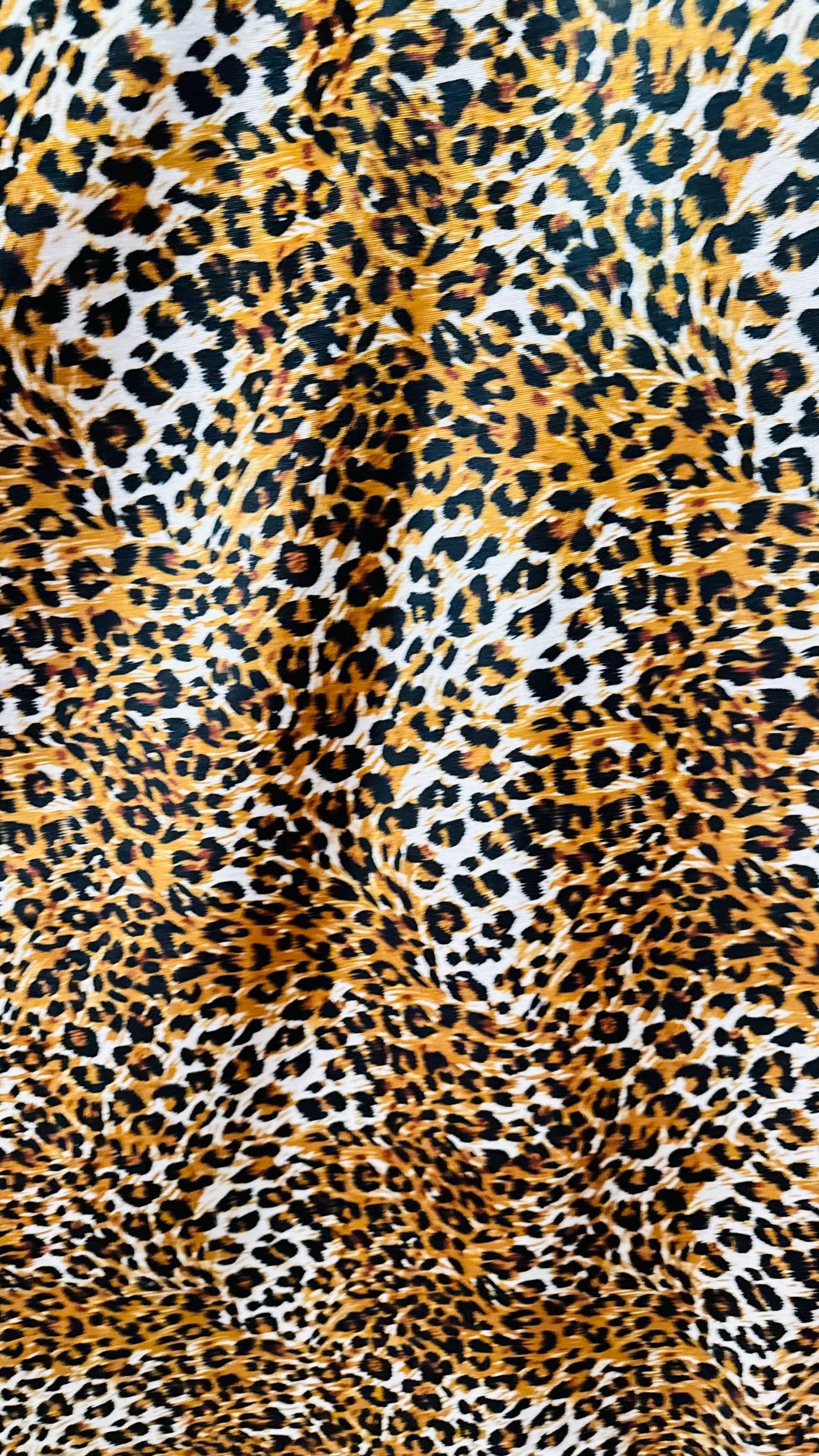 New Cheetah design print on heavy Spandex velvet 4way stretch 58/60" Sold by the YD. Ships worldwide from Los Ángeles California USA.