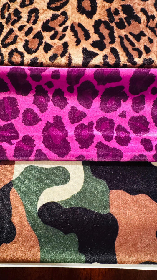 New Stretch Velvets print Luxury quality of velvet 4way stretch 58/60" Sold by the YD. Ships worldwide from Los Ángeles California USA.