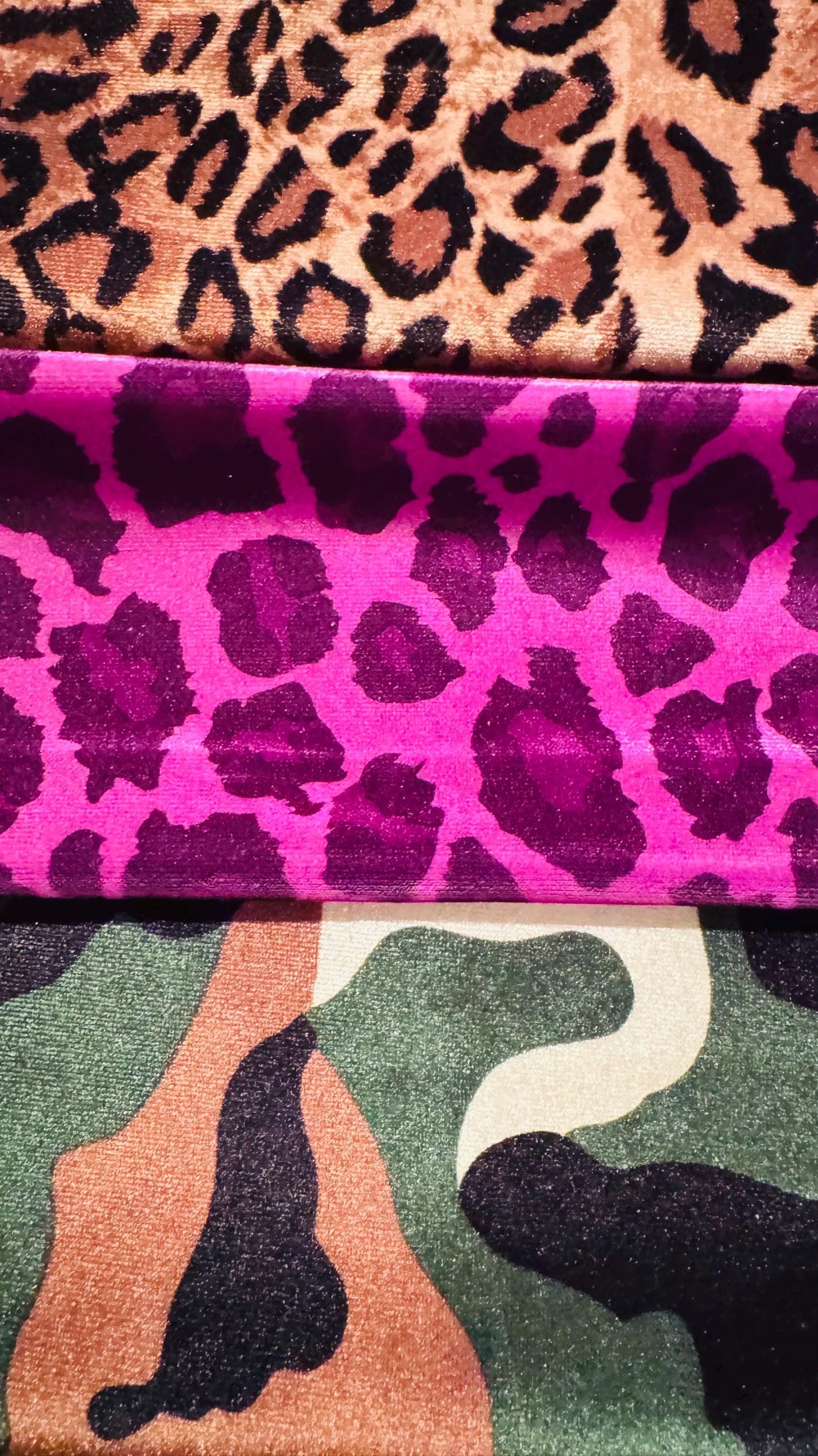 New Stretch Velvets print Luxury quality of velvet 4way stretch 58/60" Sold by the YD. Ships worldwide from Los Ángeles California USA.