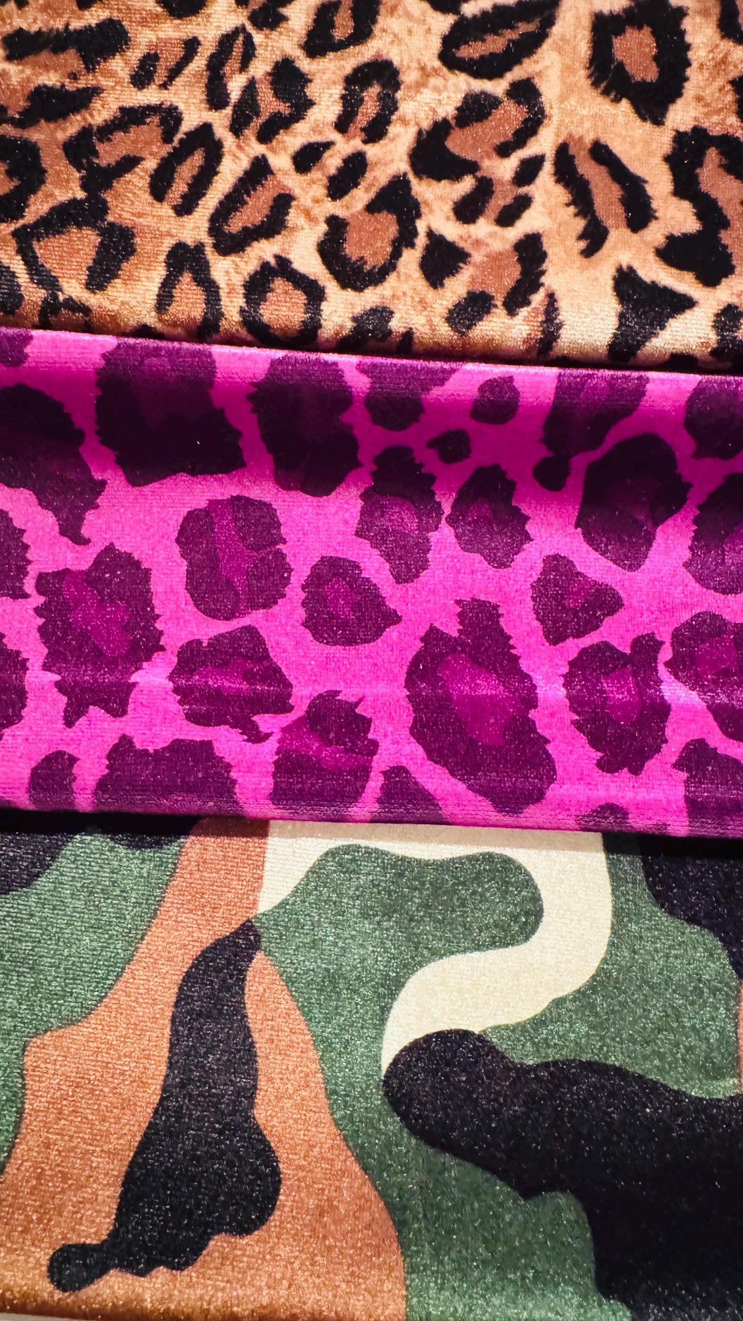 New Stretch Velvets print Luxury quality of velvet 4way stretch 58/60" Sold by the YD. Ships worldwide from Los Ángeles California USA.