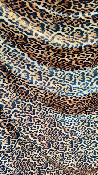 New Jaguar design metallic nylon spandex with foggy foil 4-way stretch i 58/60” Sold by the YD. Ships worldwide from Los Angeles California