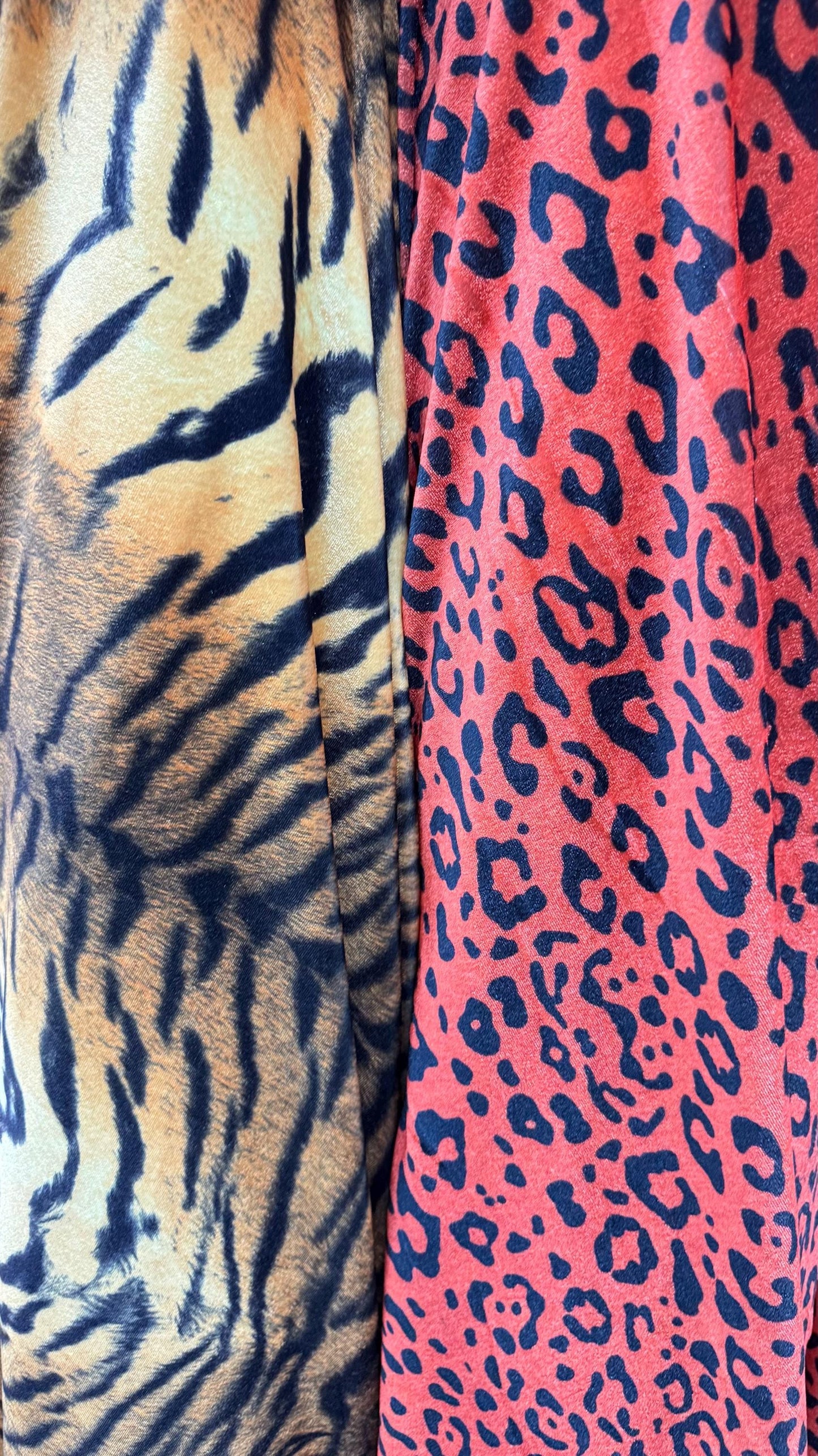 New Exotic Tiger and Leopard design print on stretch velvet best quality 58/60” Sold by the YD. Ships worldwide from Los Angeles California