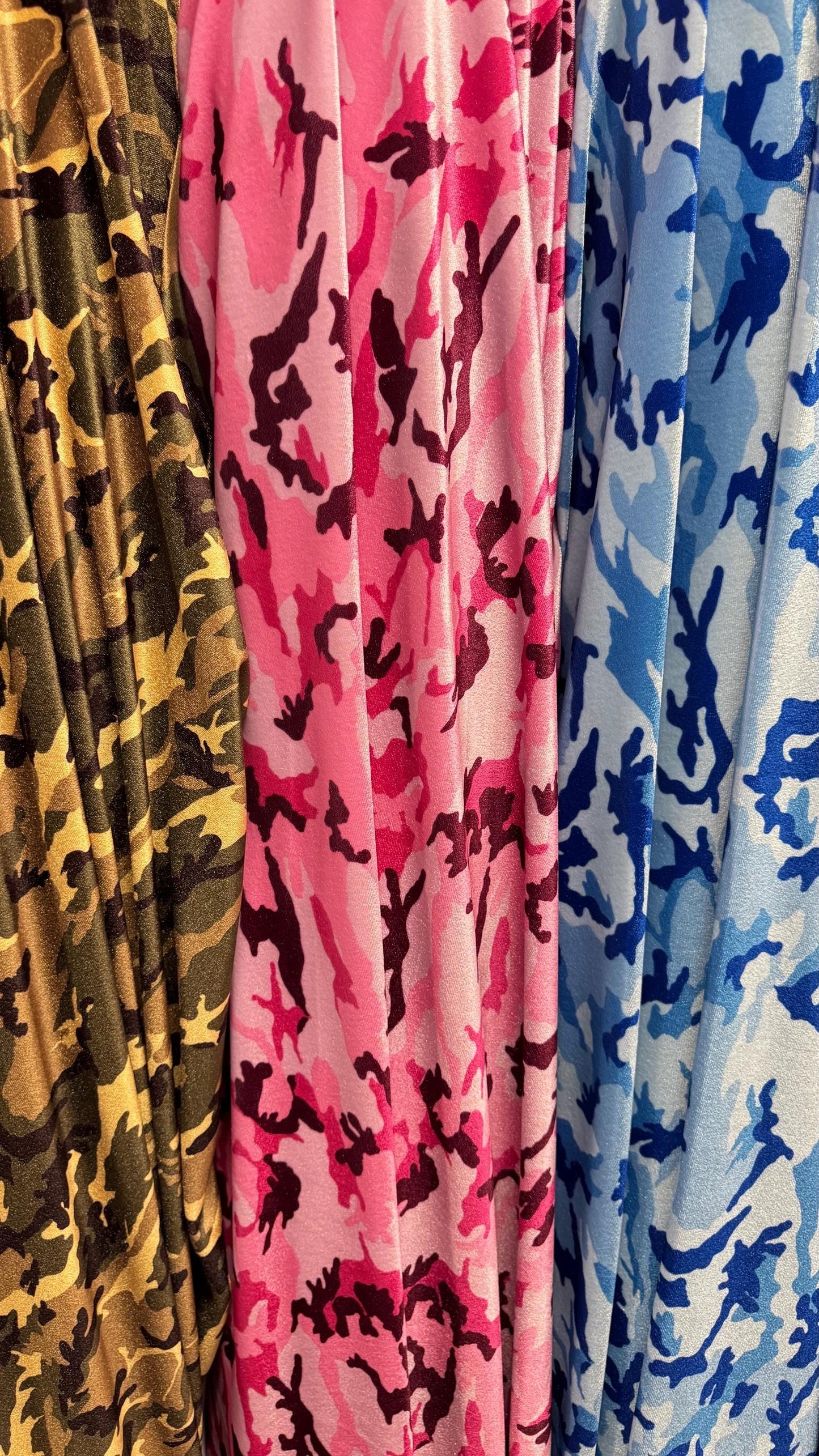 NEW Camouflage design print on great quality of stretch velvet 4-way stretch 58/60” Sold by the YD. Ships Worldwide from Los Angeles CA