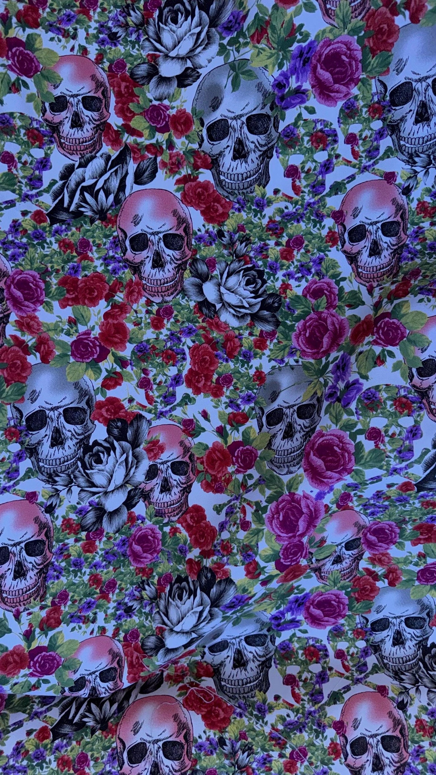 New Skull design print on heavy cotton twill fabric non stretch 50/52”  Sold by the YD. Ships worldwide from Los Angeles California.