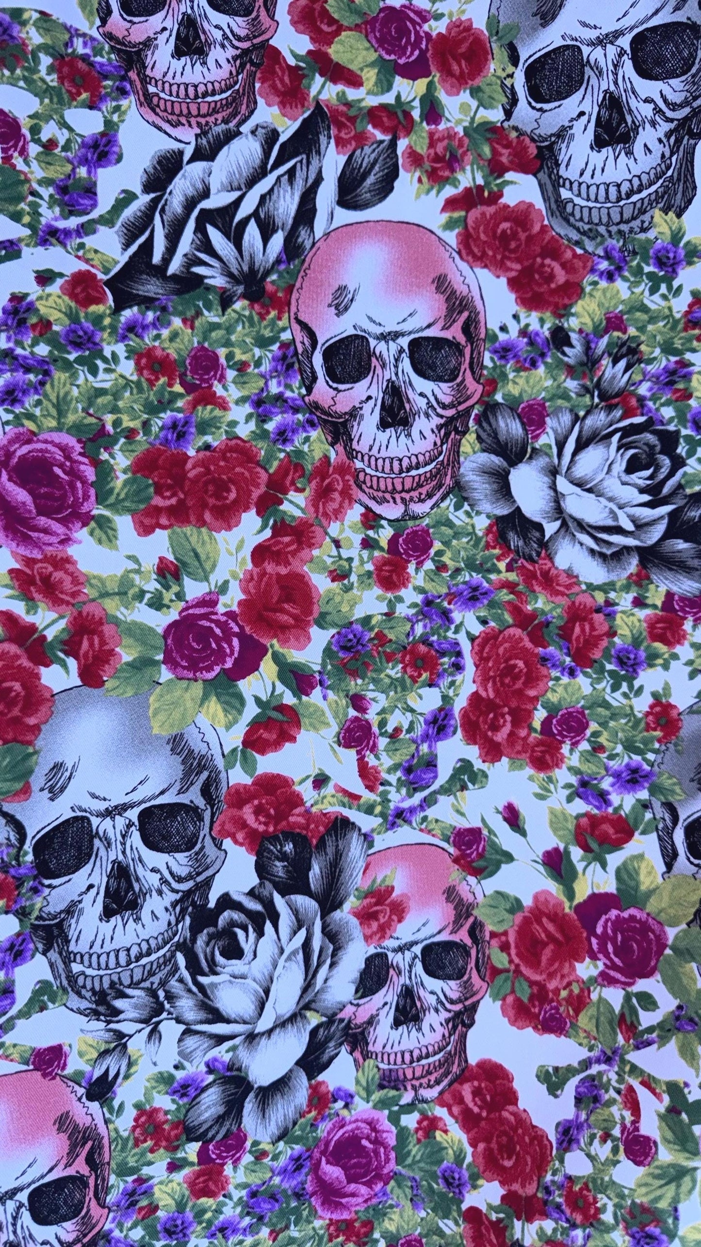 New Skull design print on heavy cotton twill fabric non stretch 50/52”  Sold by the YD. Ships worldwide from Los Angeles California.