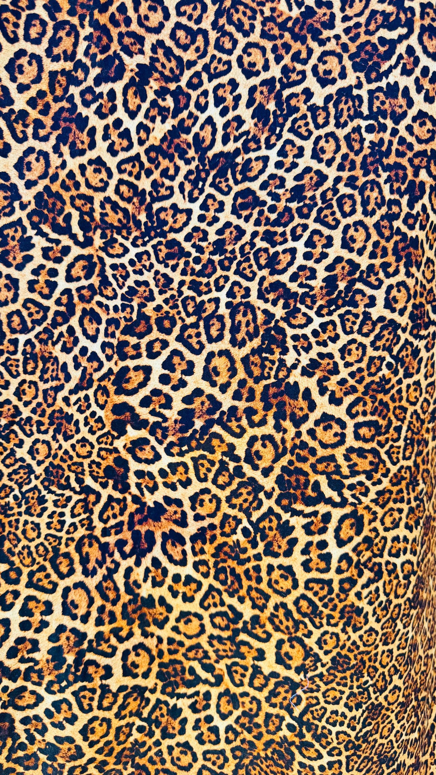 Wild Jaguar design print on great quality of cotton twill  Non Stretch 50”/52” Sold by the YD. Ships Worldwide from Los Angeles California