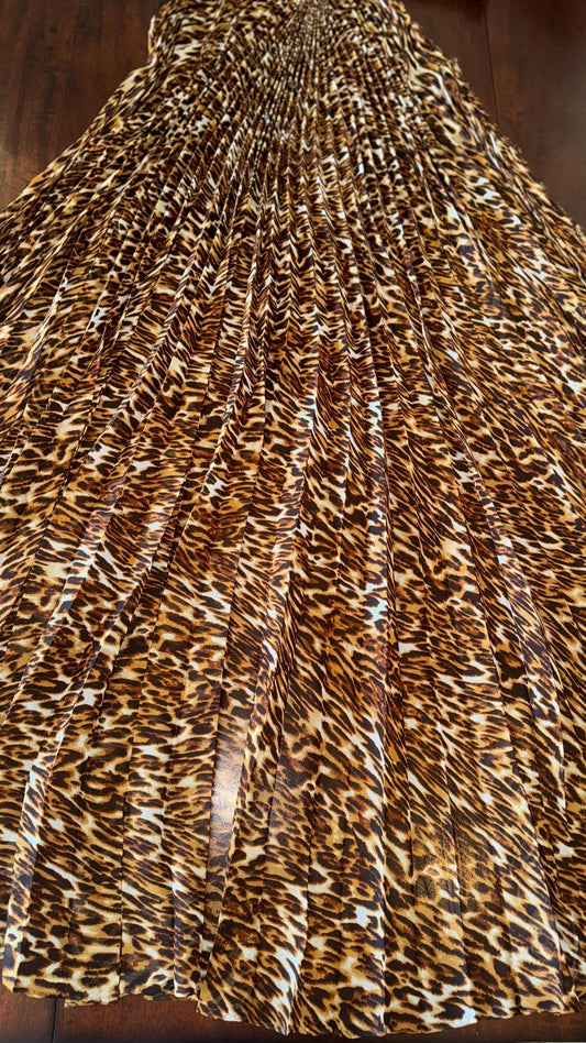 Sunburst pleated Silky Chiffon Leopard Design non stretch 190” length by 60” width Sold by the PC. Ships worldwide from Los Angeles CA