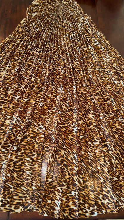 Sunburst pleated Silky Chiffon Leopard Design non stretch 190” length by 60” width Sold by the PC. Ships worldwide from Los Angeles CA