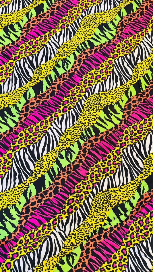 New safari design multi patch work multicolor print on poly spandex 4way stretch 58/60" Sold by the YD. Ships worldwide from Los Ángeles CA