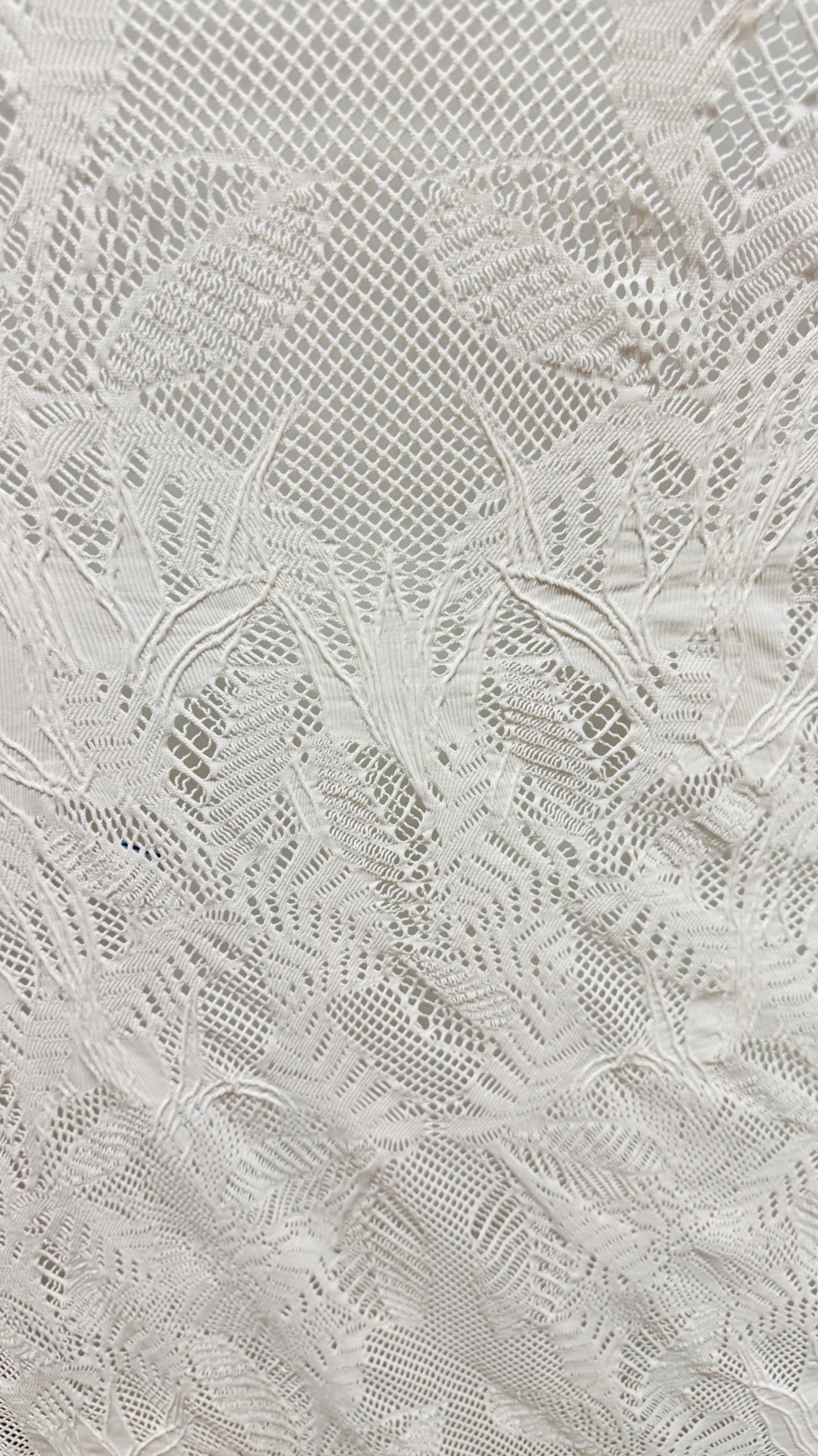 Stretch lace abstract Leaves design NEW LACE 4way stretch 50/52" sold by the yd. Ships worldwide from Los Angeles California USA.