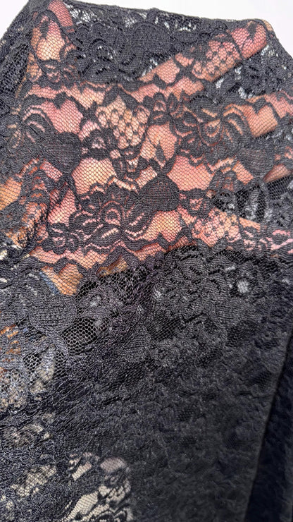 New Victoria Black Lace design best quality of nylon spandex stretch lace 55/57” Sold by the YD. Ships Worldwide from Los Ángeles California