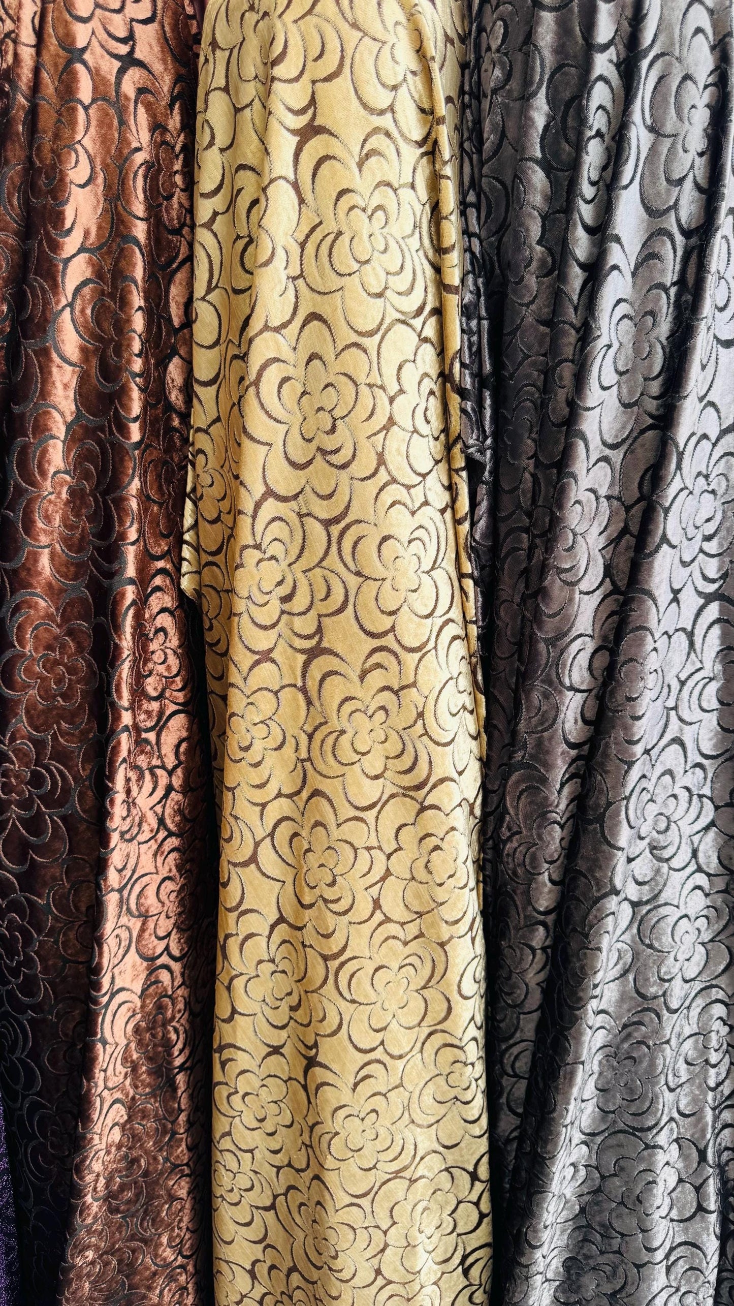 Burnout stretch velvet floral design  Italian High quality 4way stretch 58/50" Sold by the YD. Ships worldwide from Los Angeles California