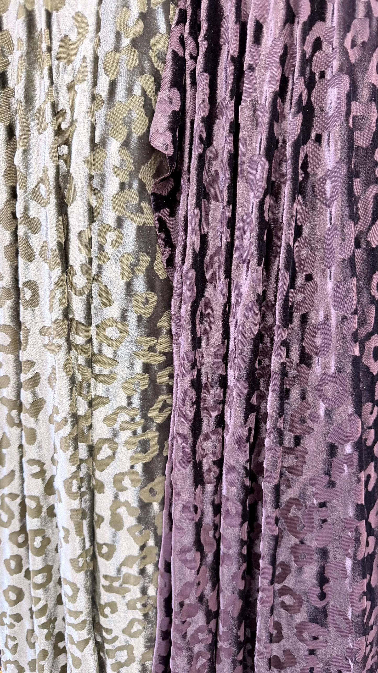 New Burnout stretch velvet Exotic Leopard design 4-way stretch 58/60” Sold by the YD. Ships Worldwide from Los Angeles California USA.