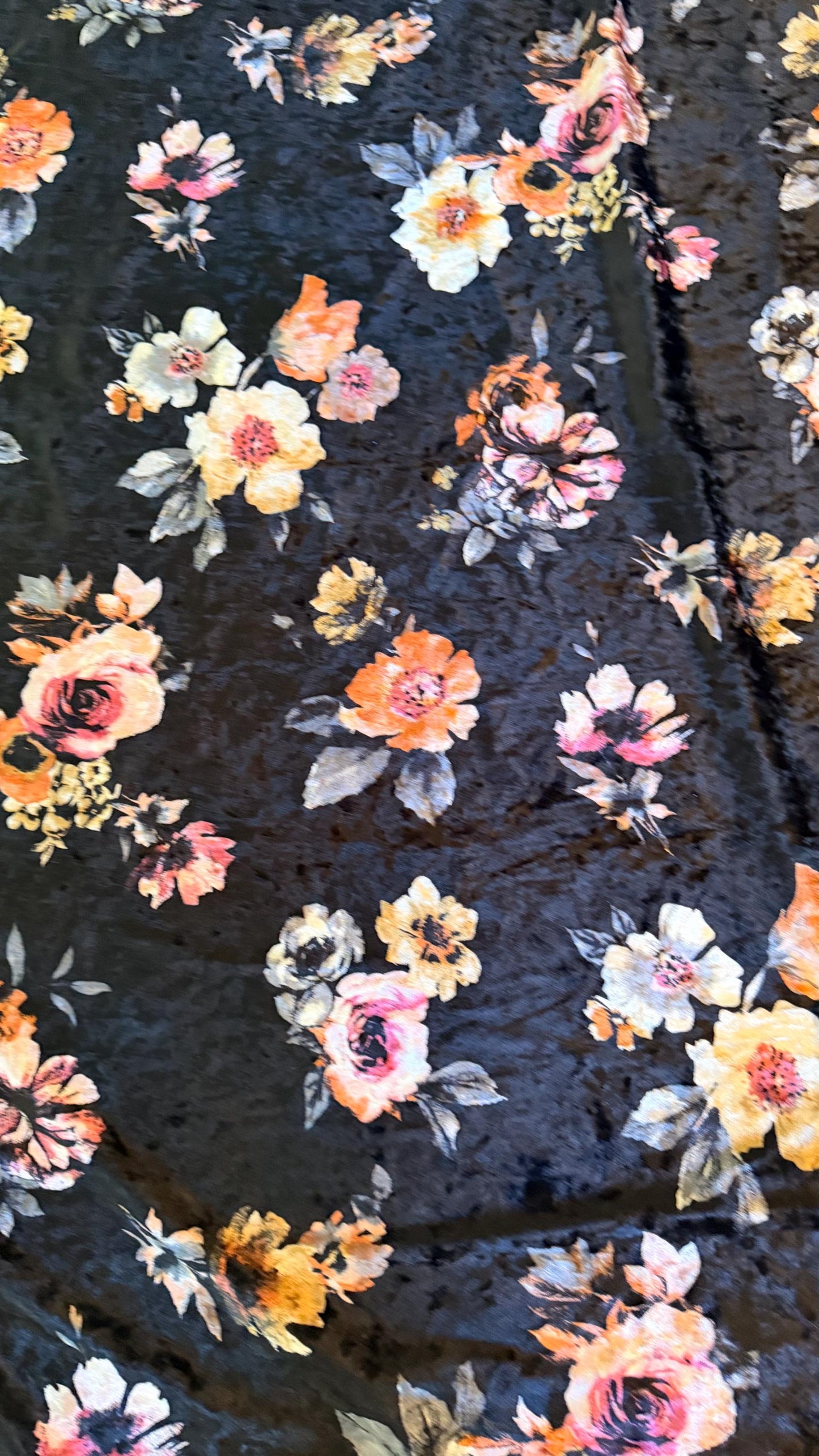 New Stretch velvet Romantic flower design black/multi 2way Stretch 58/60" Sold by the YD. Ships worldwide from Los Ángeles California USA.