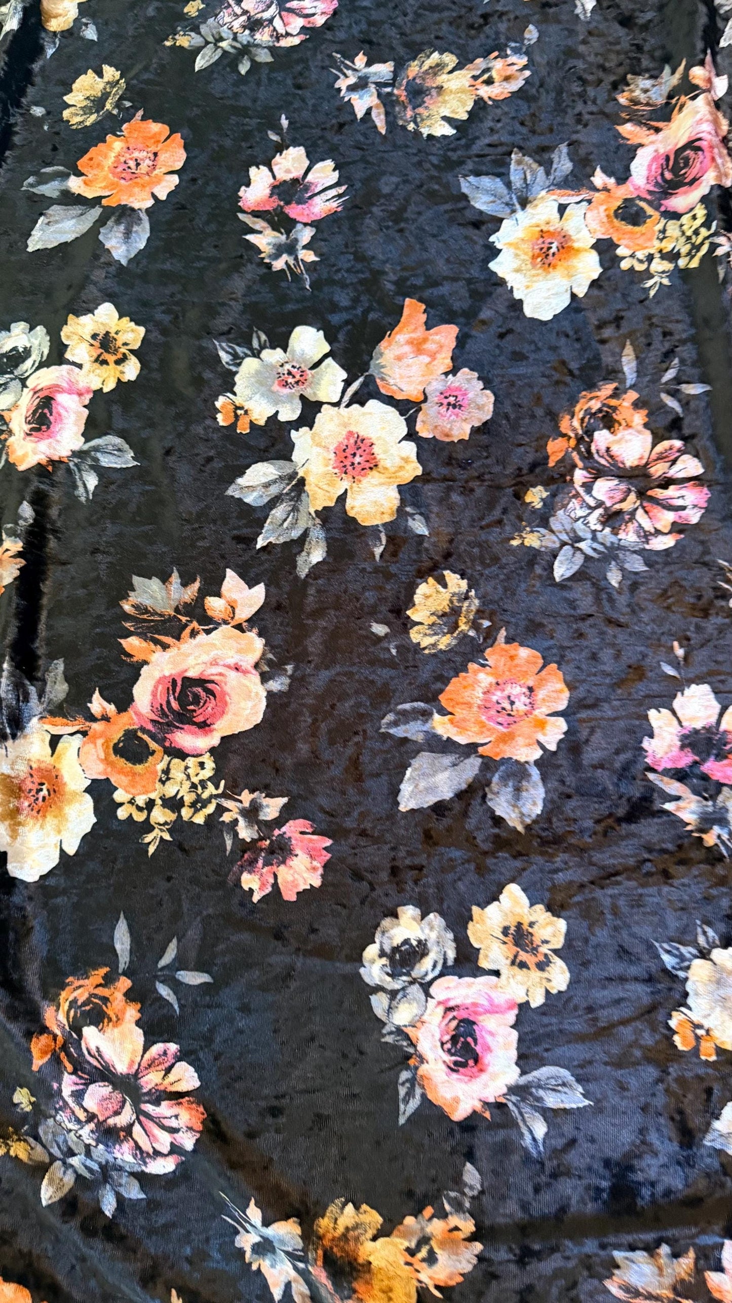 New Stretch velvet Romantic flower design black/multi 2way Stretch 58/60" Sold by the YD. Ships worldwide from Los Ángeles California USA.