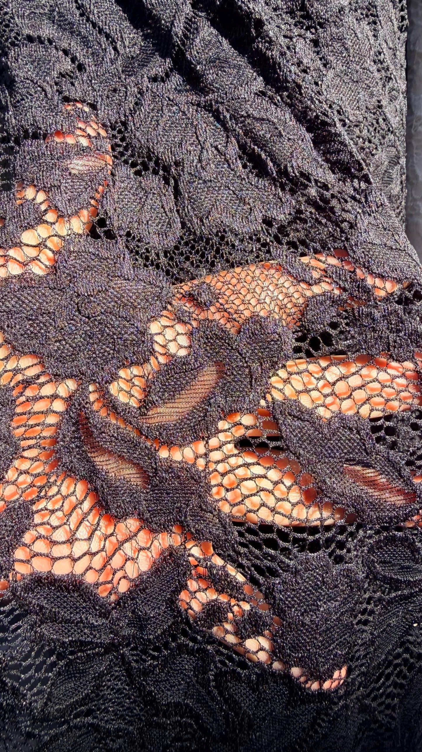 New Victoria Stretch lace design best quality of stretch lace 4-way 55/57” Sold by the YD. Ships Worldwide from Los Ángeles California USA