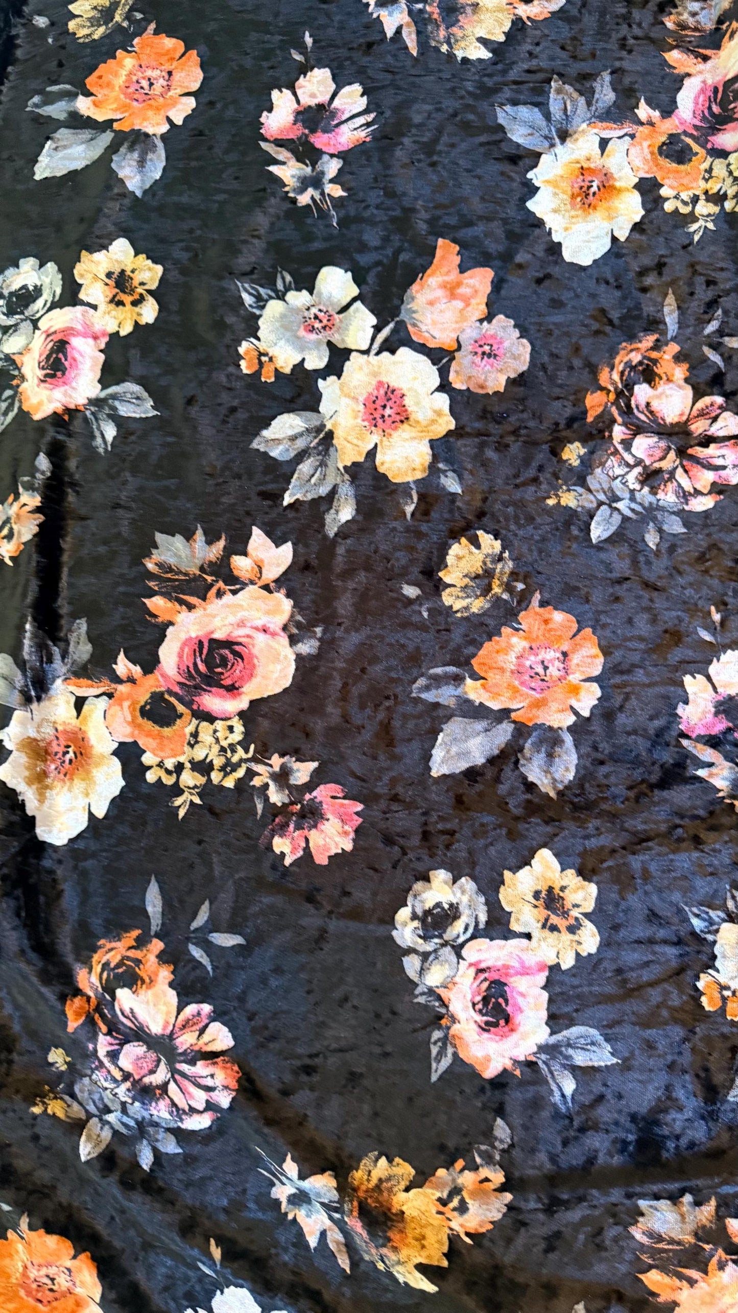 New Stretch velvet Romantic flower design black/multi 2way Stretch 58/60" Sold by the YD. Ships worldwide from Los Ángeles California USA.