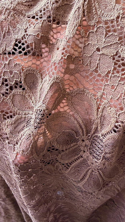 New Victoria Mauve  Stretch lace design best quality of stretch lace 55/57” Sold by the YD. Ships Worldwide from Los Ángeles California USA