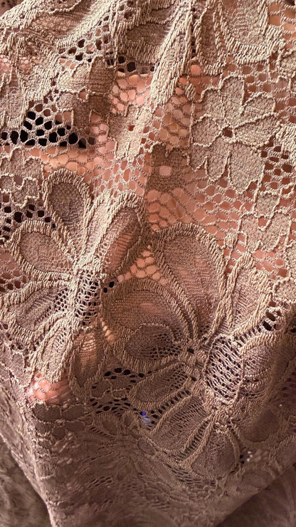 New Victoria Mauve  Stretch lace design best quality of stretch lace 55/57” Sold by the YD. Ships Worldwide from Los Ángeles California USA