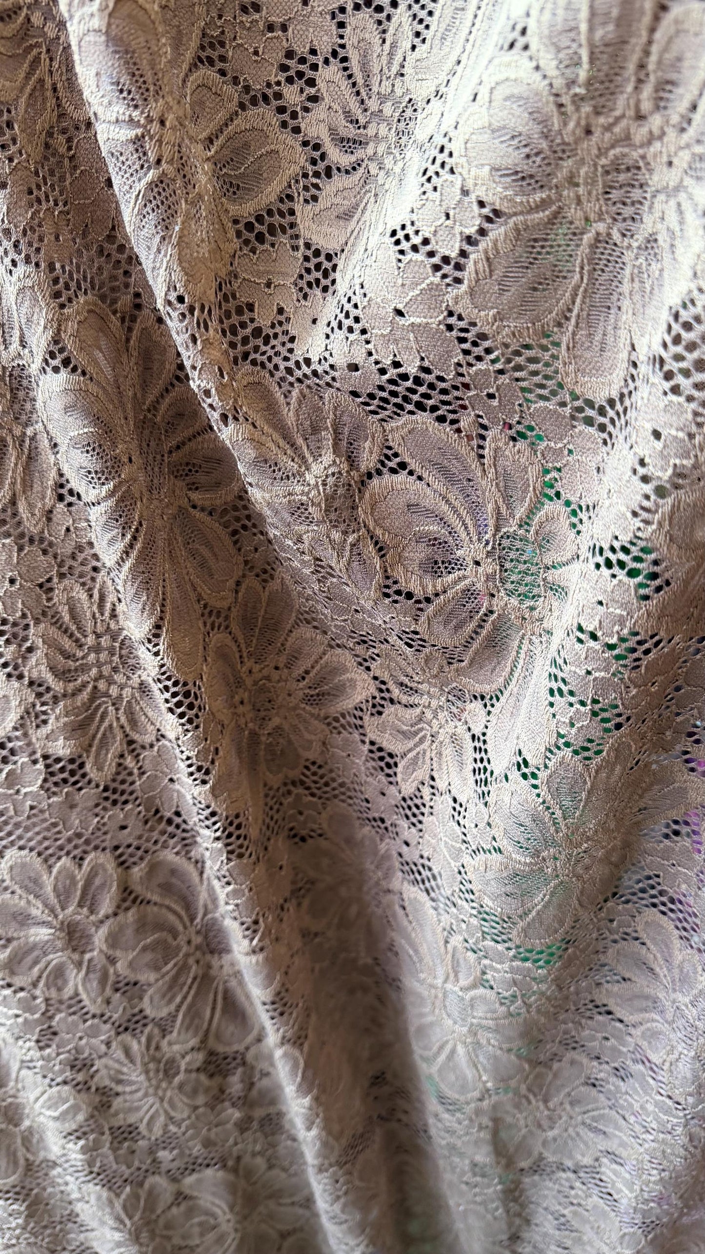 New Victoria Mauve  Stretch lace design best quality of stretch lace 55/57” Sold by the YD. Ships Worldwide from Los Ángeles California USA