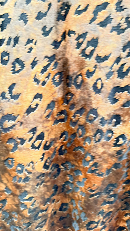 New Burnout gold stretch velvet exotic Leopard design 4-way stretch 58/60” Sold by the YD. Ships Worldwide from Los Angeles California USA.