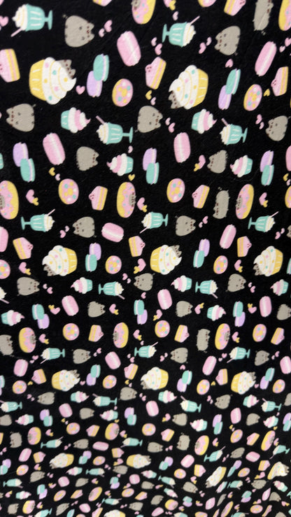 Ice cream and donut  design print on cotton  spandex 4-way stretch 58/60” Sold by the YD. Ships Worldwide from Los Angeles California USA
