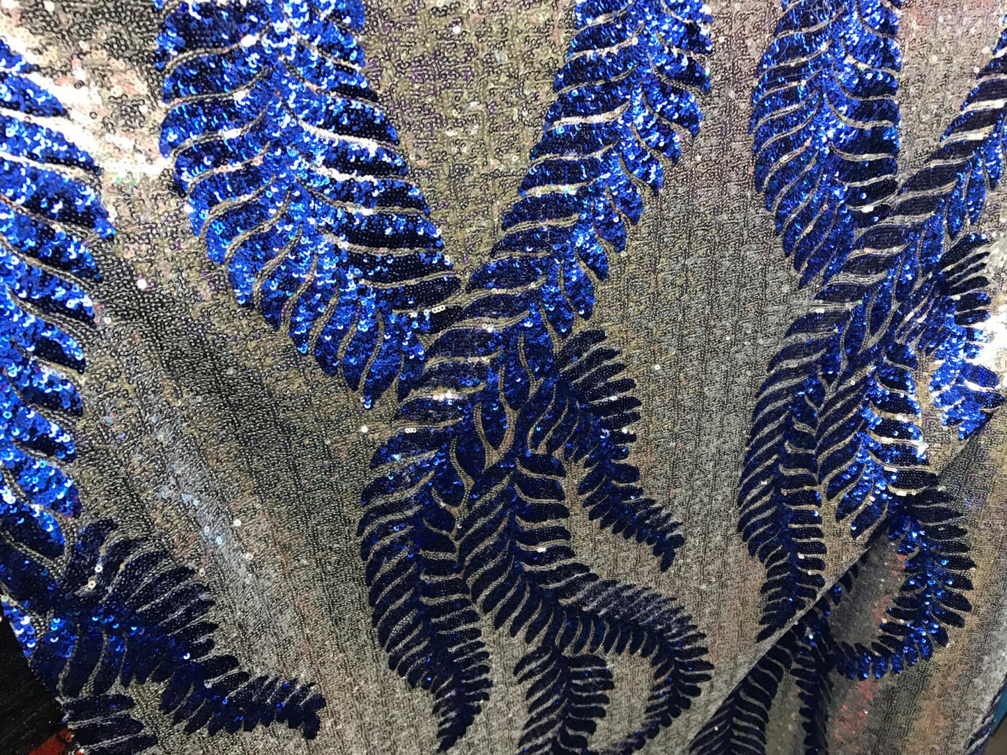 Long leaf design 2tone glitz Sequins on mesh base 58/60" Sold by the yd ships worldwide from Los Angeles CA USA