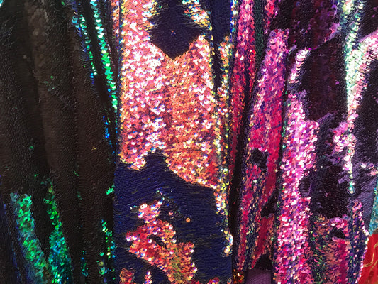 Flip up mermaid sequins on spandex base reversible 2 tone sequins 58/60" Sold by the YD. Ships worldwide from Los Angeles California USA