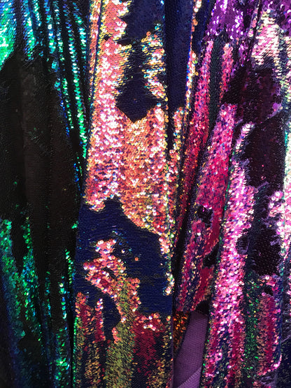 Flip up mermaid sequins on spandex base reversible 2 tone sequins 58/60" Sold by the YD. Ships worldwide from Los Angeles California USA