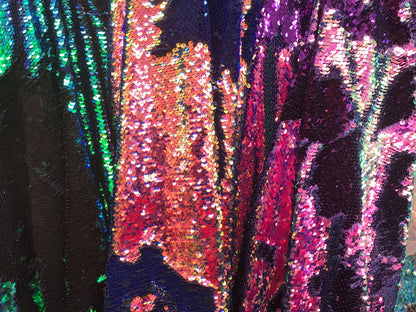 Flip up mermaid sequins on spandex base reversible 2 tone sequins 58/60" Sold by the YD. Ships worldwide from Los Angeles California USA