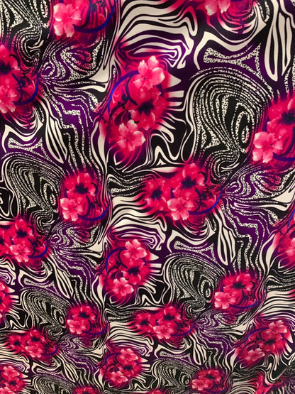 New abstract design with flower print on nylon spandex 4way stretch 58/60" Sold by the YD. Ships worldwide from Los Ángeles California USA.