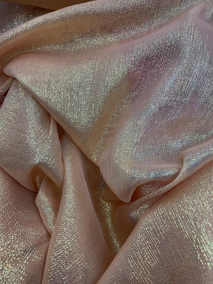 Silk metallic chiffon  Blush/gold  2way Stretch 44/45" Sold by the YD. Ships worldwide from Los Ángeles California USA.