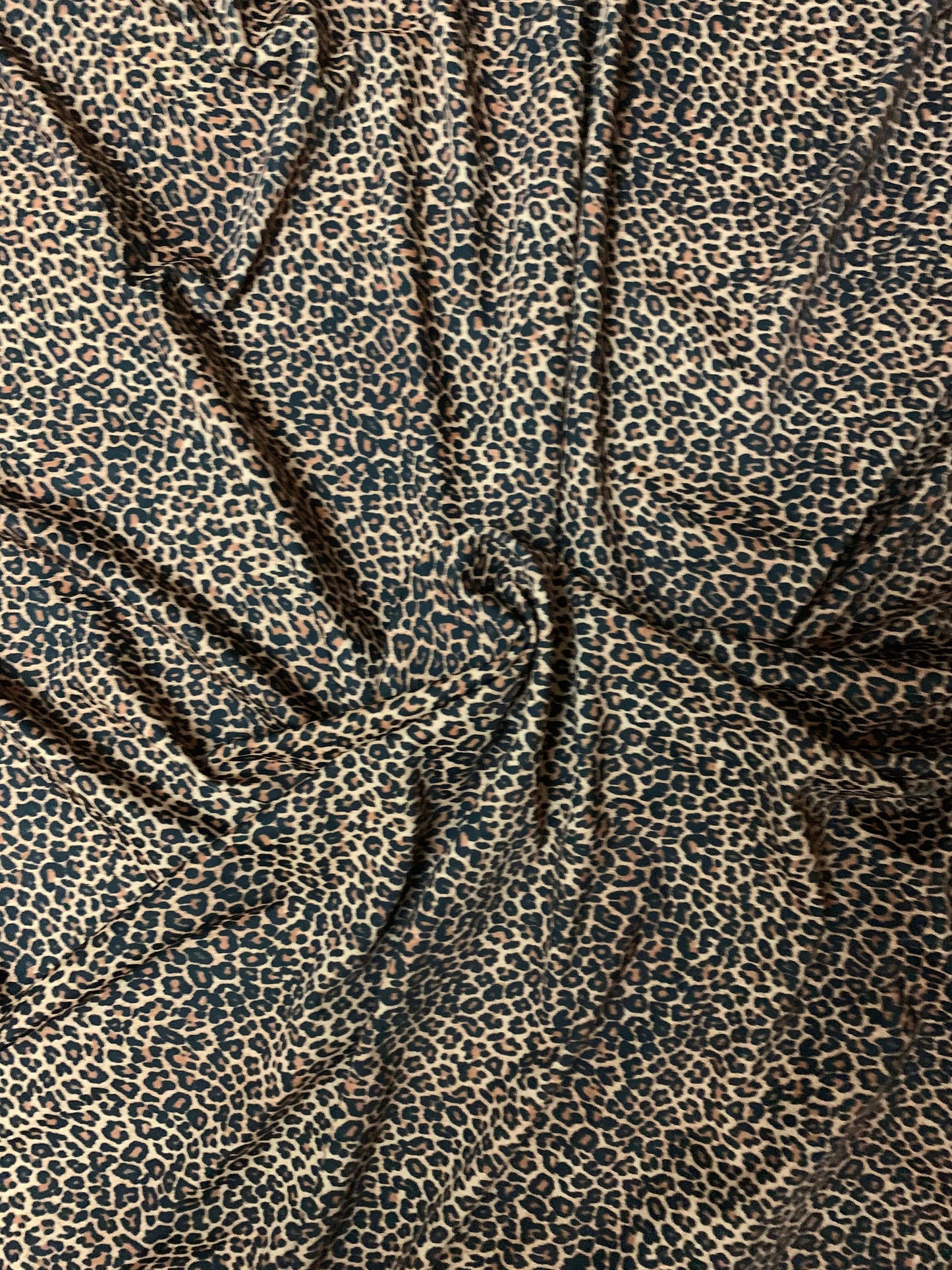 New Leopard Design Small Size Print On Nylon Spandex 4-Way 58/60" Sold By The YD. Ships Worldwide From Los Ángeles California USA.