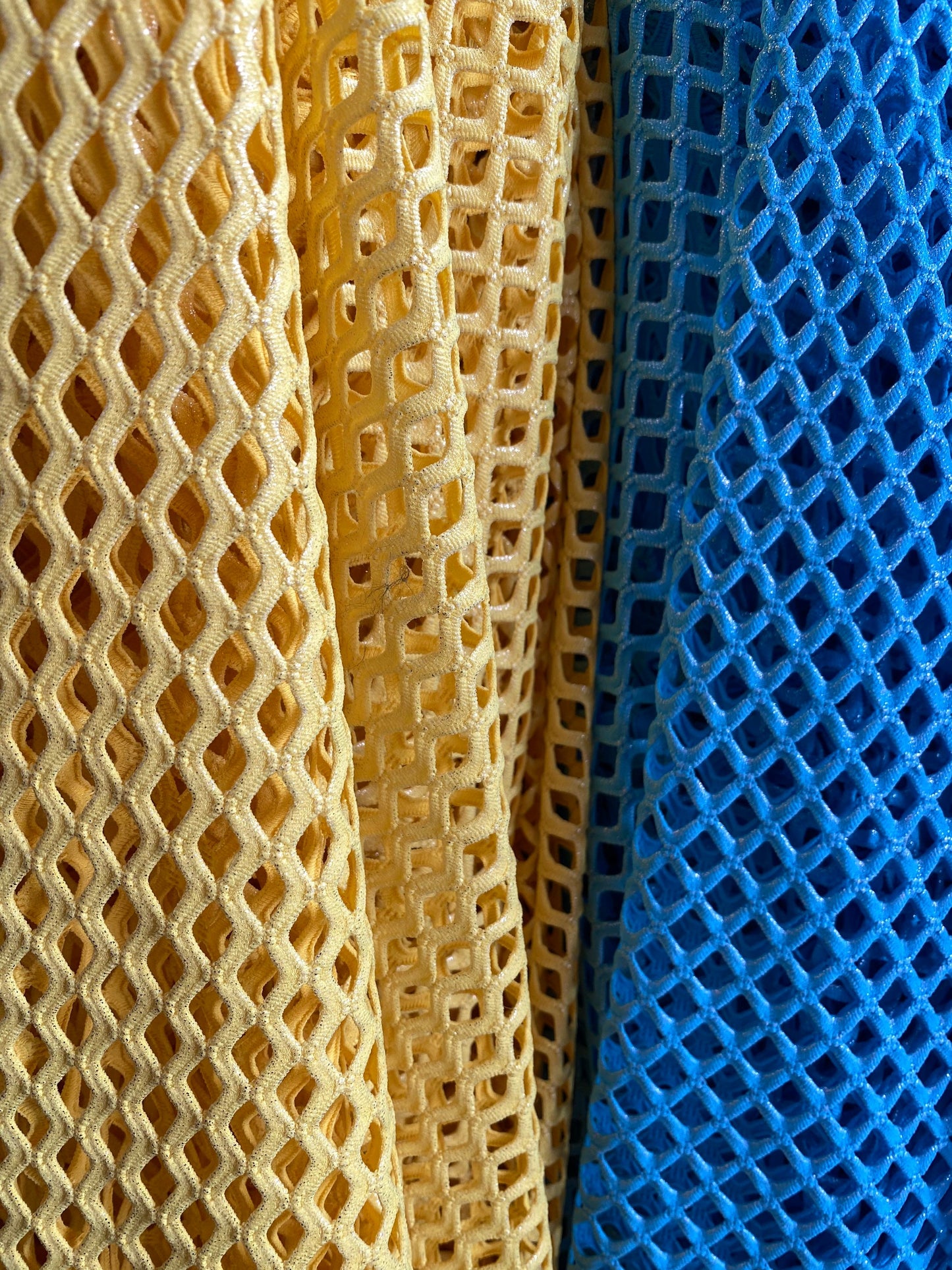 Metallic diamond mesh medium size nylon mesh 4-way stretch 58/60” Sold by the YD. Ships worldwide from Los Angeles California USA.