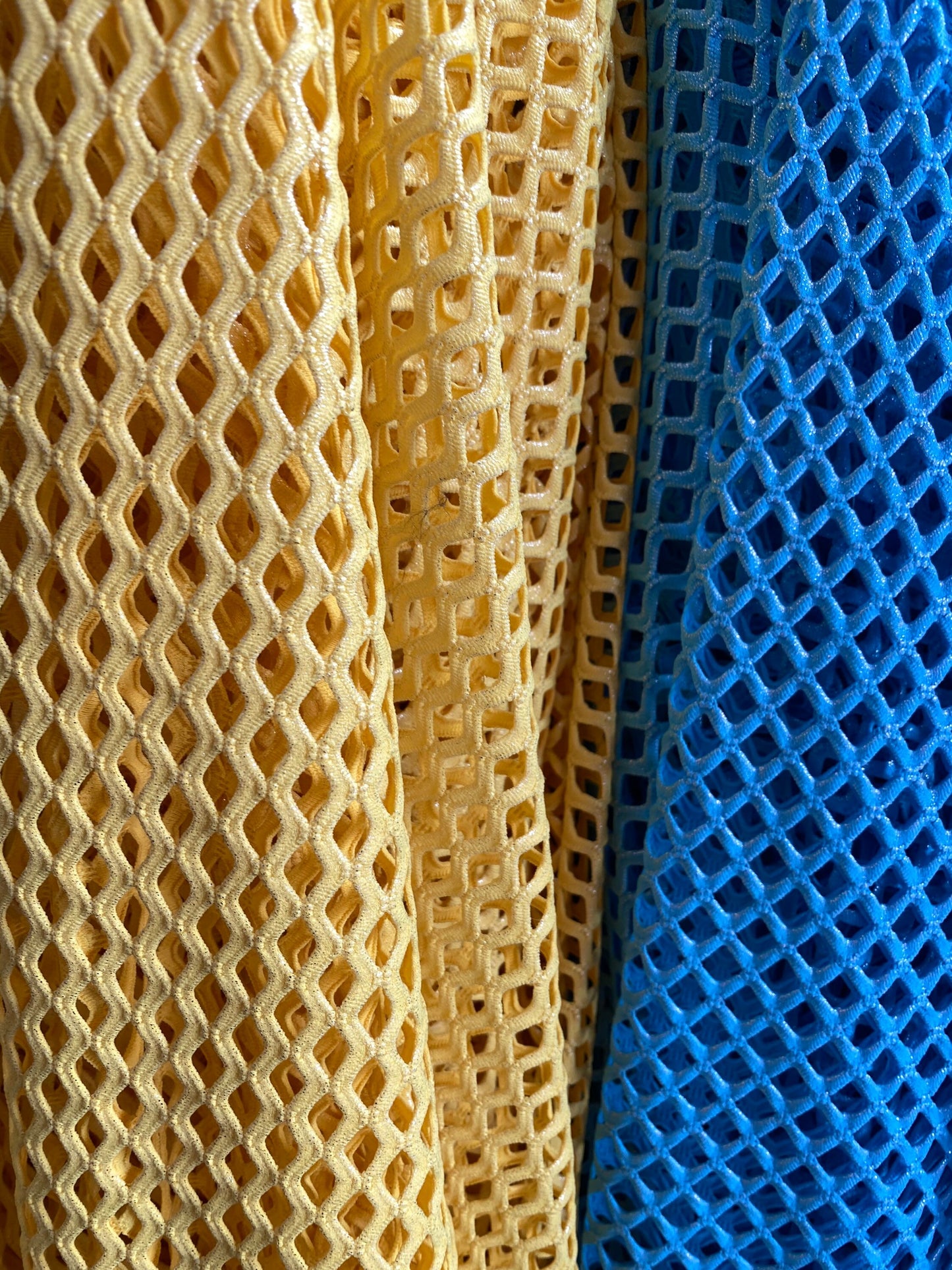 Metallic diamond mesh medium size nylon mesh 4-way stretch 58/60” Sold by the YD. Ships worldwide from Los Angeles California USA.