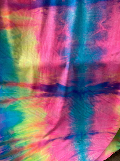 New print nylon spandex tie dye design bright colors 4-way Stretch 58-60” Sold by the YD. Ships worldwide from Los Ángeles California USA.