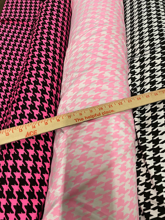 New houndstooth pattern design print one nylon spandex 4-way stretch 58/60” Sold by the YD. Ships worldwide from Los Angeles California USA.