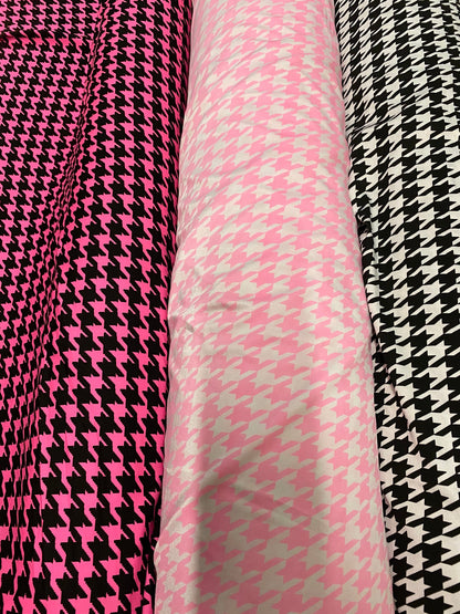 New houndstooth pattern design print one nylon spandex 4-way stretch 58/60” Sold by the YD. Ships worldwide from Los Angeles California USA.