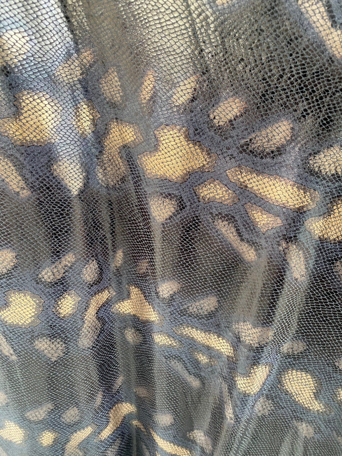 New Exotic animal print design metallic poly spandex 4-way stretch medium weight 58/60” Sold by the YD. Ships Worldwide from Los Ángeles cal