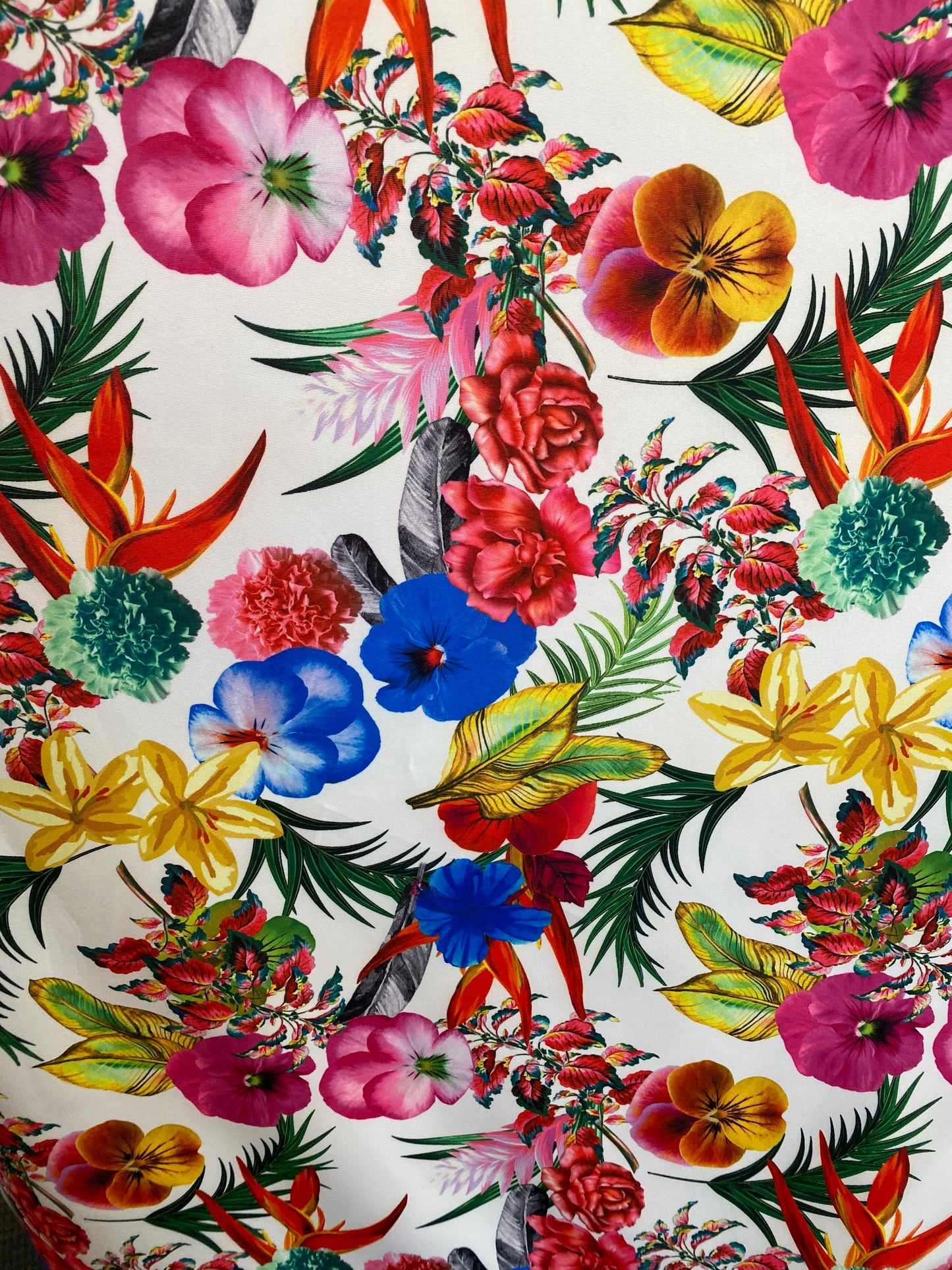 New flower design multicolor print on poly super techno 2-way stretch 58/60” Sold by the YD. Ships worldwide from Los Angeles California USA