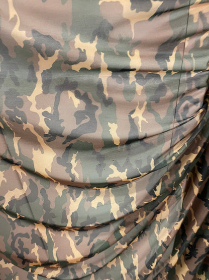 Camouflage design print on Power mesh 4-way stretch 58/60” Sold by the YD. Ships Worldwide from Los Ángeles California USA.