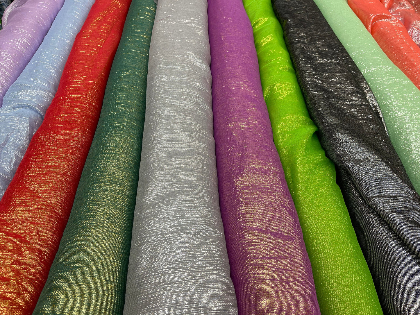 Silk metallic chiffon various colores in stock 2way Stretch 44/45” Sold by the YD. Ships worldwide from Los Ángeles California USA.