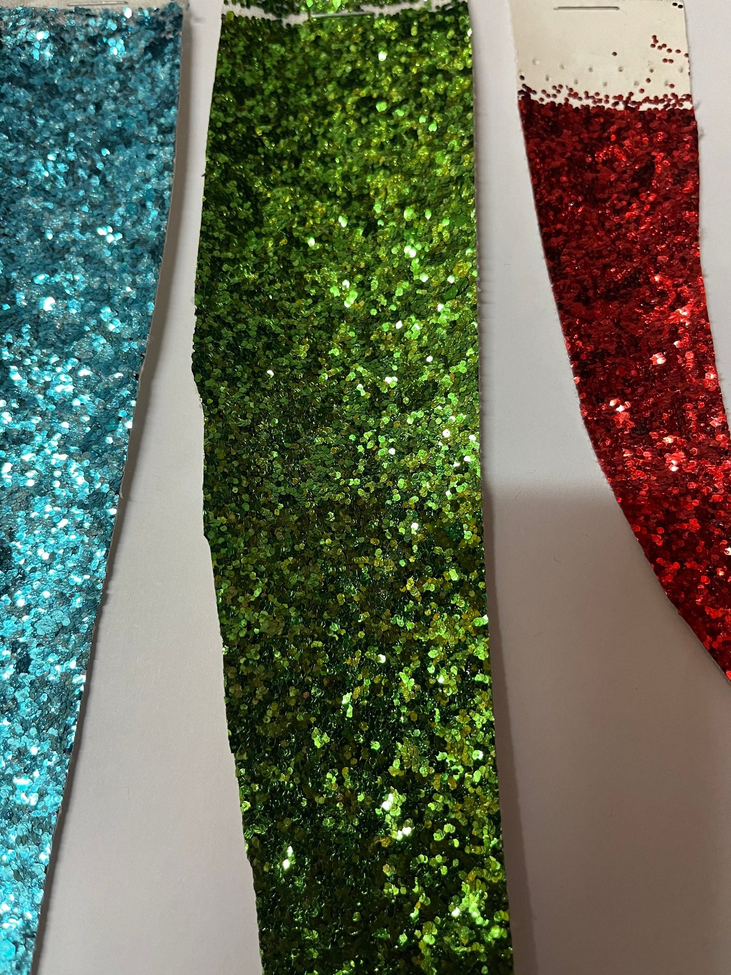 Metallic glitter foil vinyl non stretch woven base 58/60” Sold by the YD. Ships Worldwide from Los Angeles California USA.