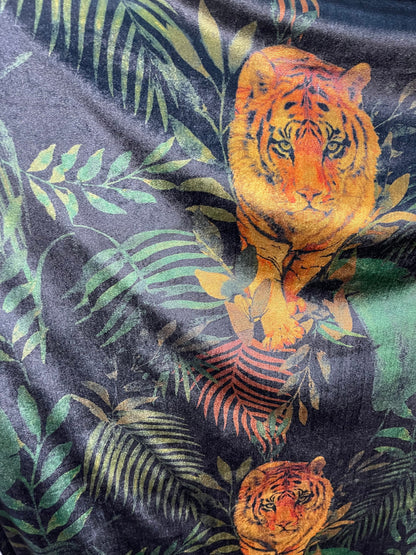 Tiger design print on great quality of stretch velvet 4-way stretch 58/60” Sold by the YD. Ships Worldwide from Los Angeles California