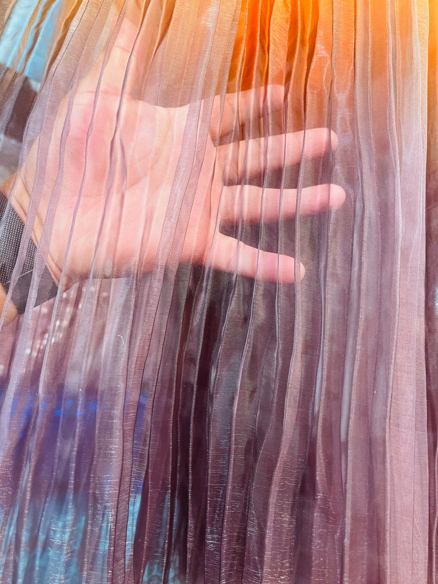 New ombré design print on super organza pleated 58/60” Sold by the YD. Ships Worldwide from Los Angeles California USA